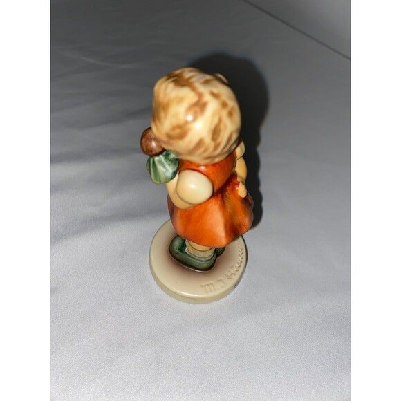 Vintage M.J. Hummel Club 25th Anniversary  "Puppet Princess" Exclusive Edition - Picture 5 of 10